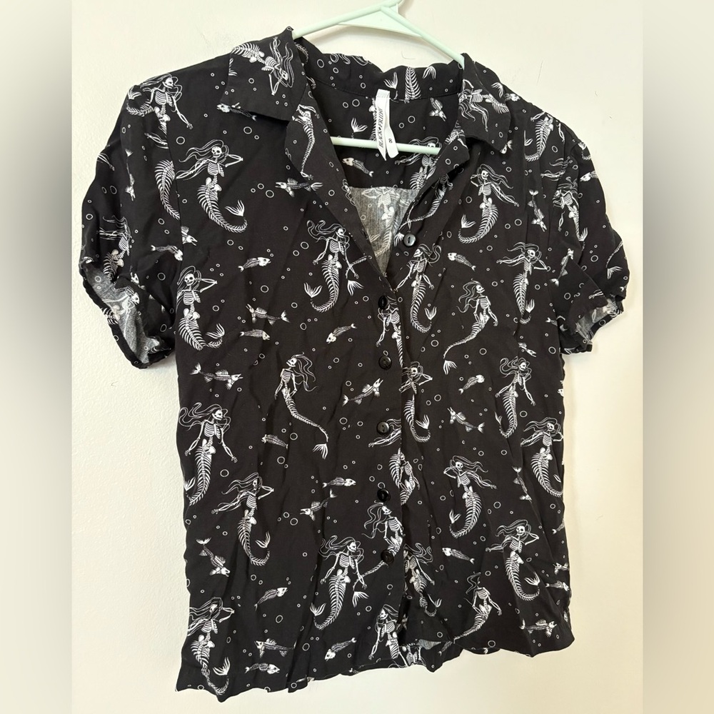 Retro Siren Skeleton Button Up